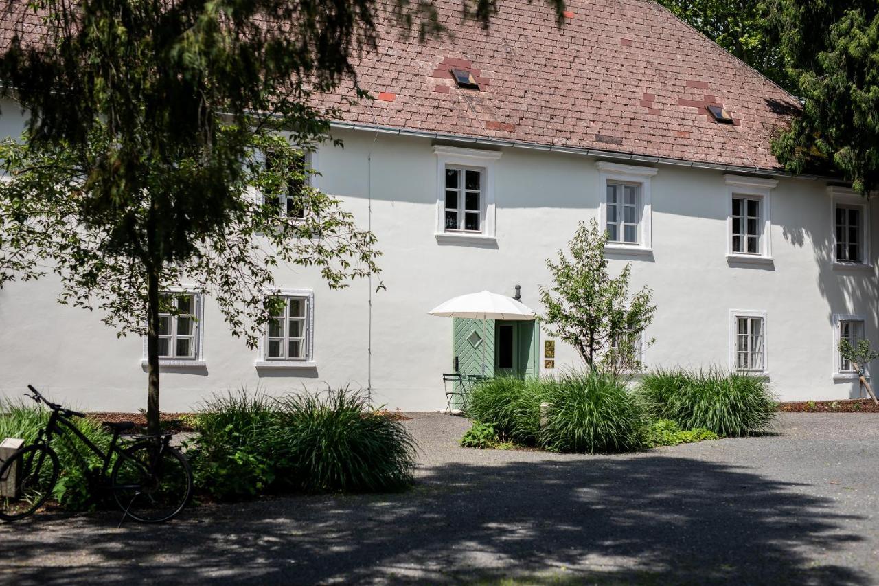 Boutique Hotel Zum Oberjaeger, Schloss Lackenbach Екстериор снимка